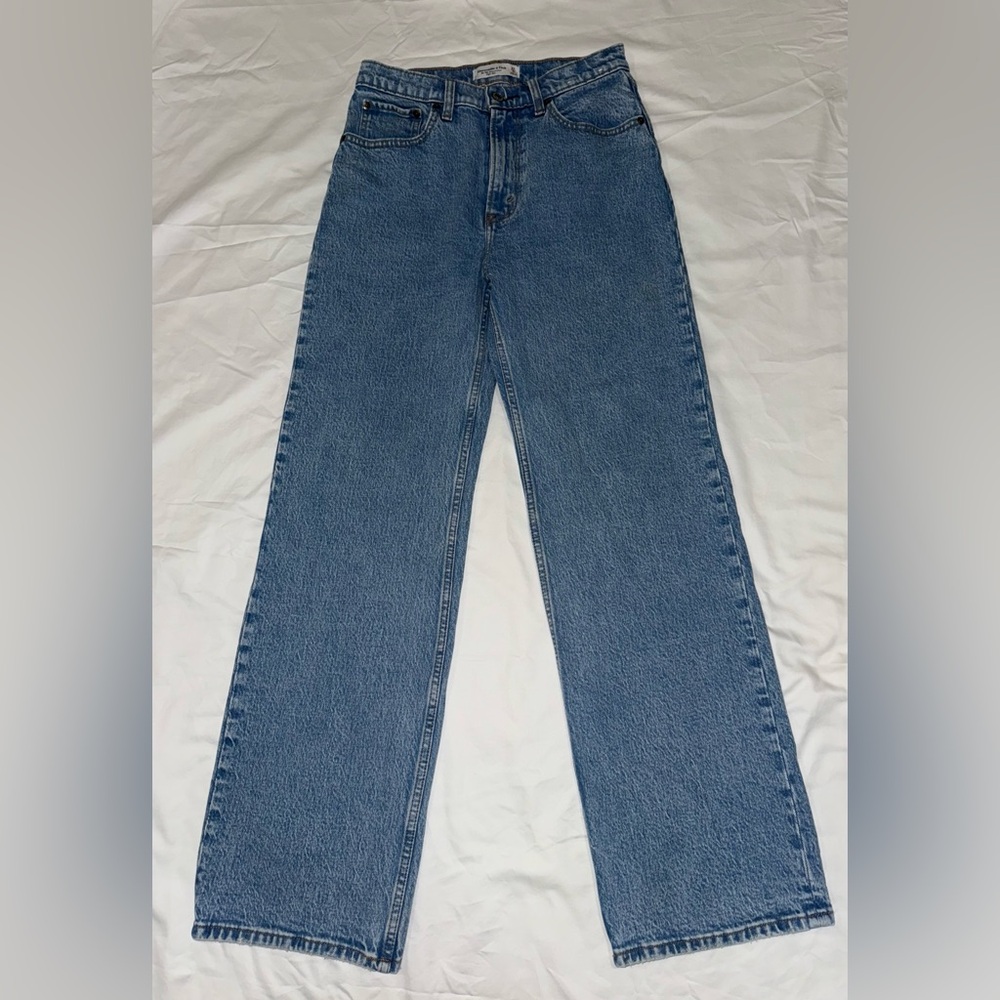 Abercrombie & Fitch 90s Relaxed Jean High Rise